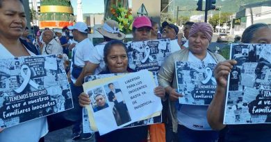 Salvadoreños marchan contra presupuesto injusto.